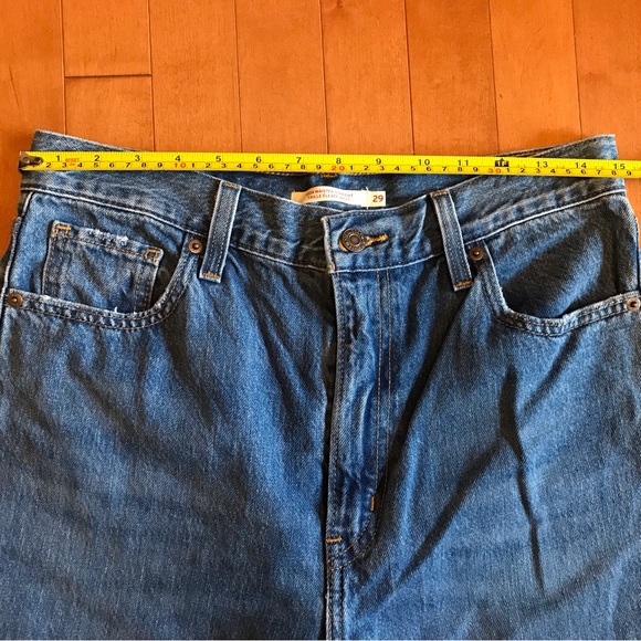 Women’s Levi’s W29, L31 High Waisted Denim Jeans with Distressed Ripped Kness - Picture 3 of 5
